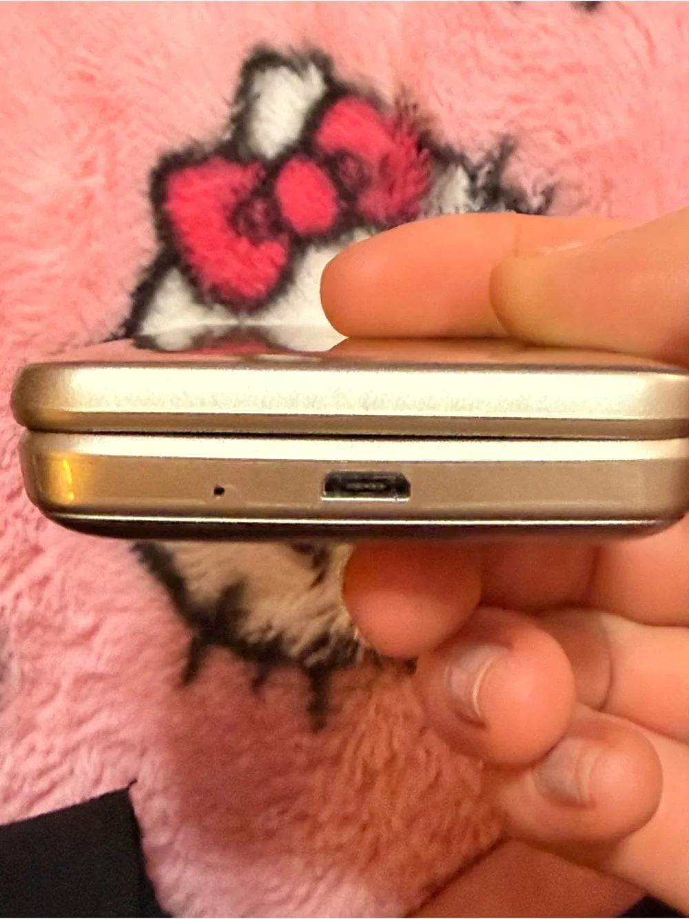 Samsung Y2K Flip Phone